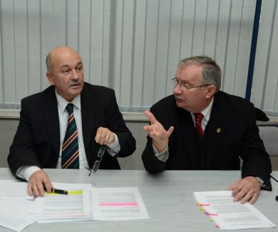 Parlamentarii USL de Bihor vor să modifice "legea faţadelor" (FOTO)